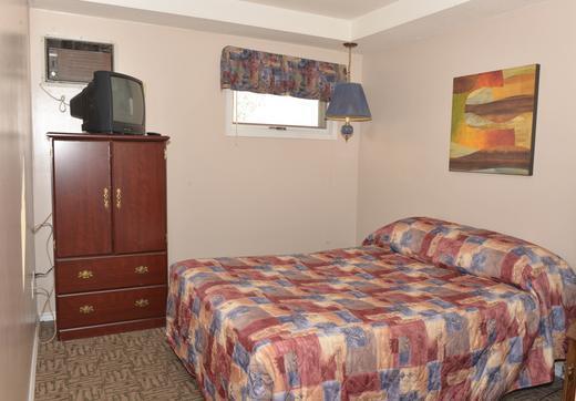 Thunderhill Motel And Suites Swan River Exterior photo